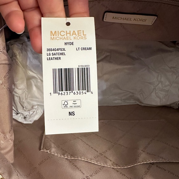 NWT! NEW!  KORS Michael Kors Hyde Large Pebbled Leather Satchel -Cream White - Picture 11 of 15